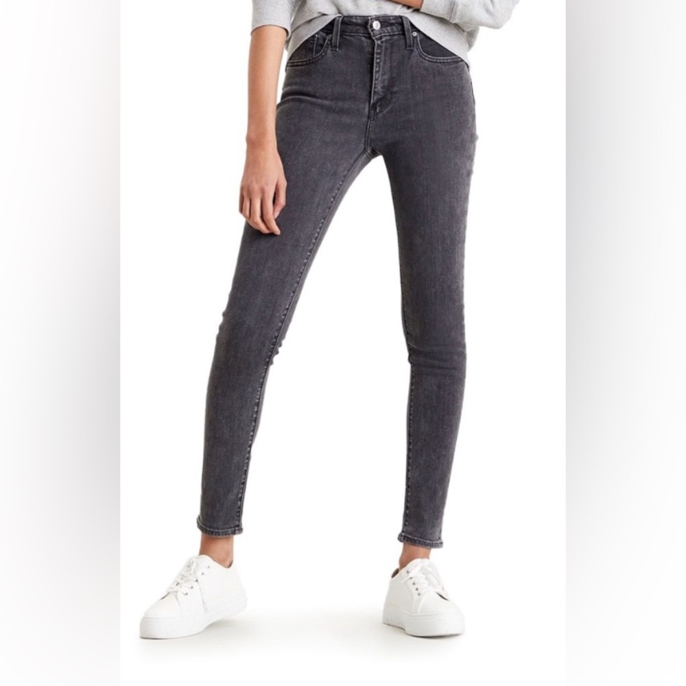Levi’s 721 high-rise skinny jean BNWT